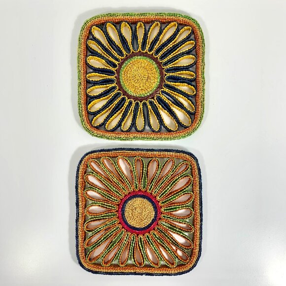 Handwoven Multicolor Straw Coasters Set Of 2 Square Sunburst Design 70s Boho - Picture 2 of 4